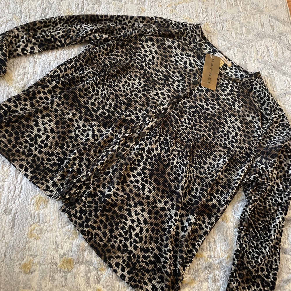 Rafael Animal Print  Size Large Leopard Button Up